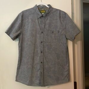 Marsh Wear short sleeve bottom up shirt, greenish-gray camo, size L